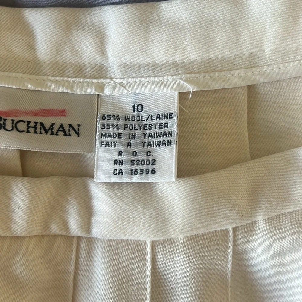 Dana Buchman pleated skirt Size 10